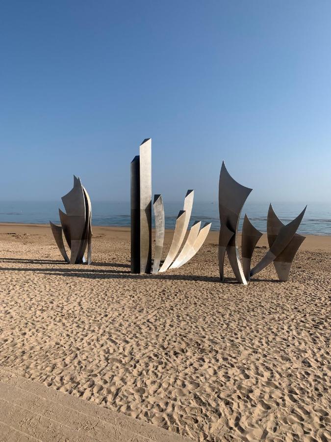 Gite "Au P'Tit Tourois" De Plain-Pied Tout Confort Avec Veranda Proche D'Omaha Beach Et De Bayeux Accueillant Les Animaux Ngoại thất bức ảnh